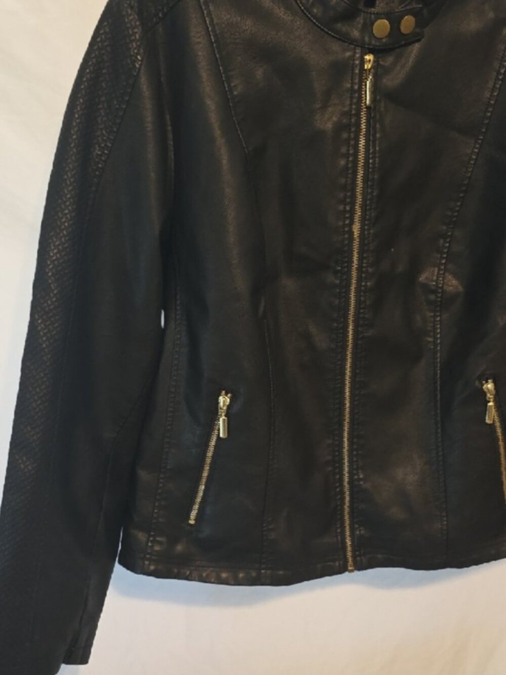 Women's Baccini Black Faux Leather Moto Jacket with Zip Pockets - Picture 9 of 13